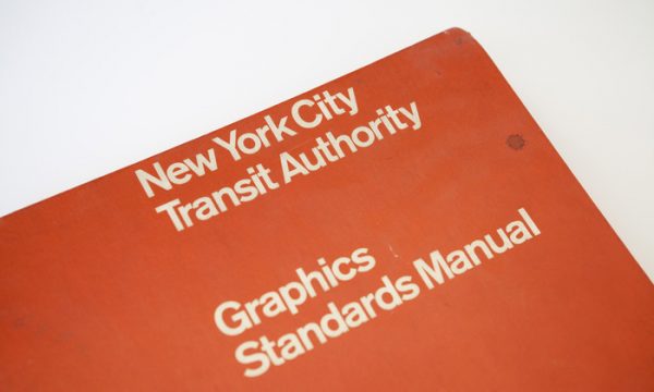 Manuale grafico metropolitana New York Massimo Vignelli