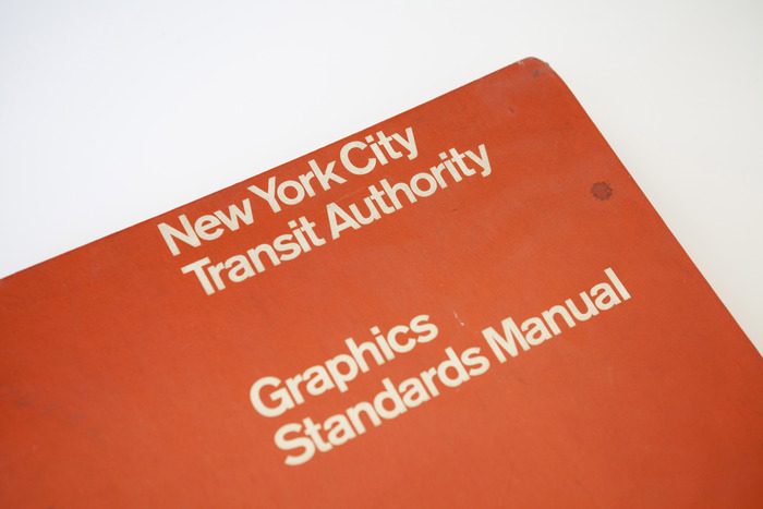 Manuale grafico metropolitana New York Massimo Vignelli