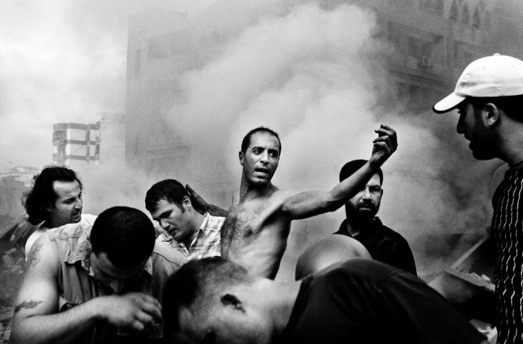 Moments after an Israeli air strike destroyed several buildings in Dahia. Beirut. August 2006 © PAOLO PELLEGRIN/MAGNUM PHOTOS